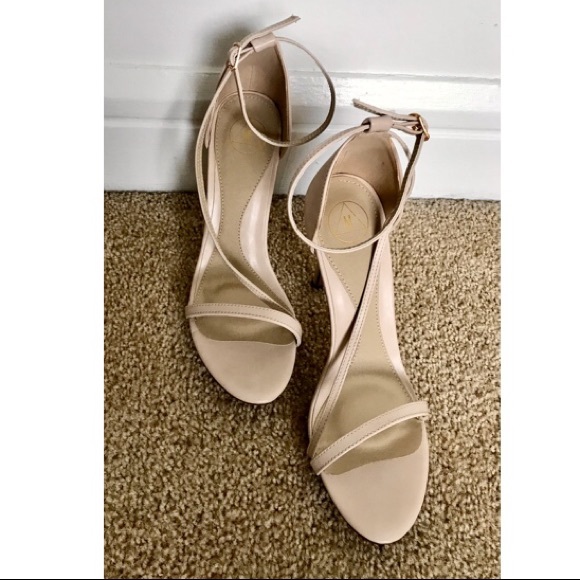 Nude Sandals - Picture 3 of 6